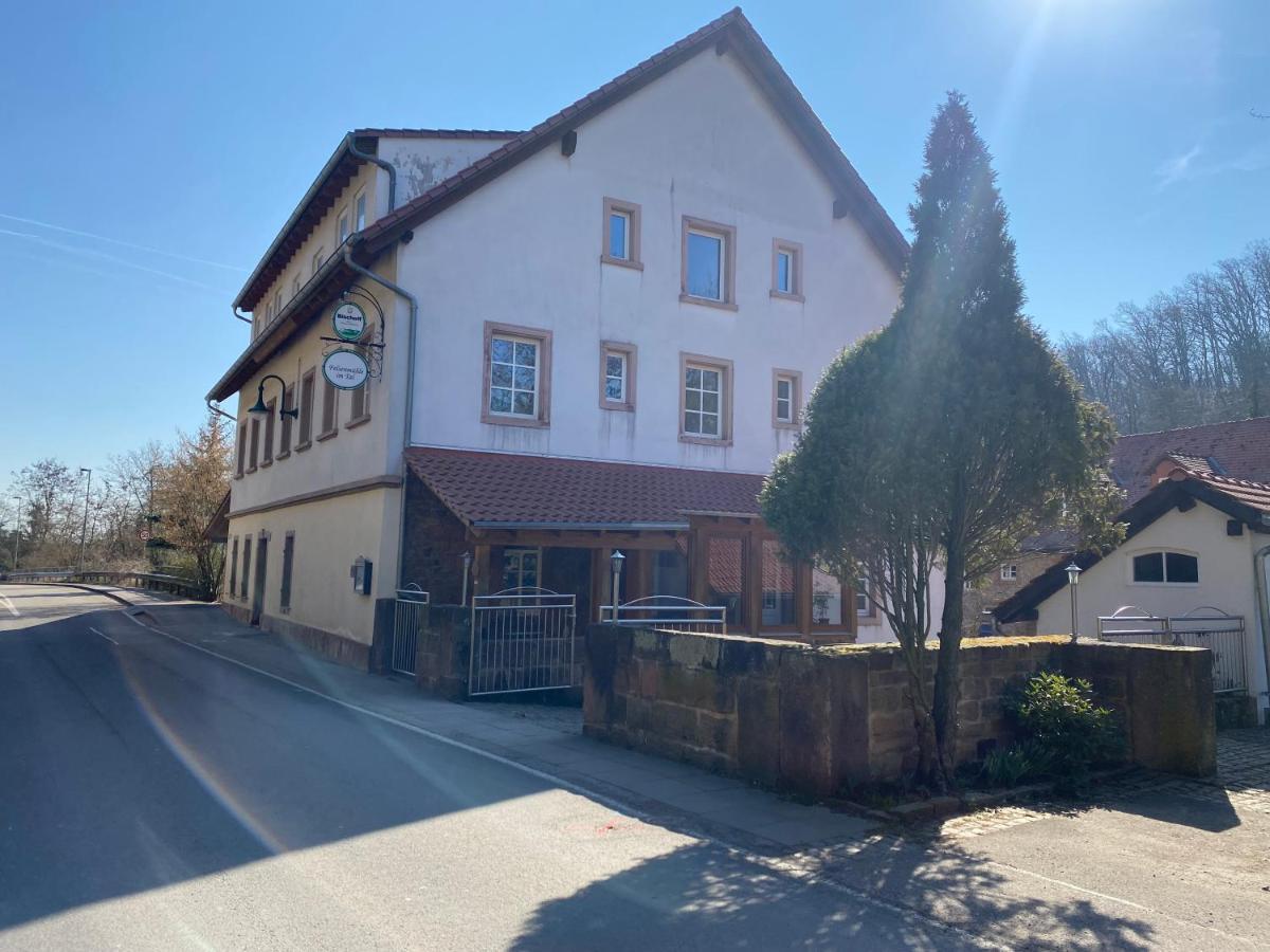 Bed and Breakfast Felsenmuehle Neuleiningen Екстер'єр фото