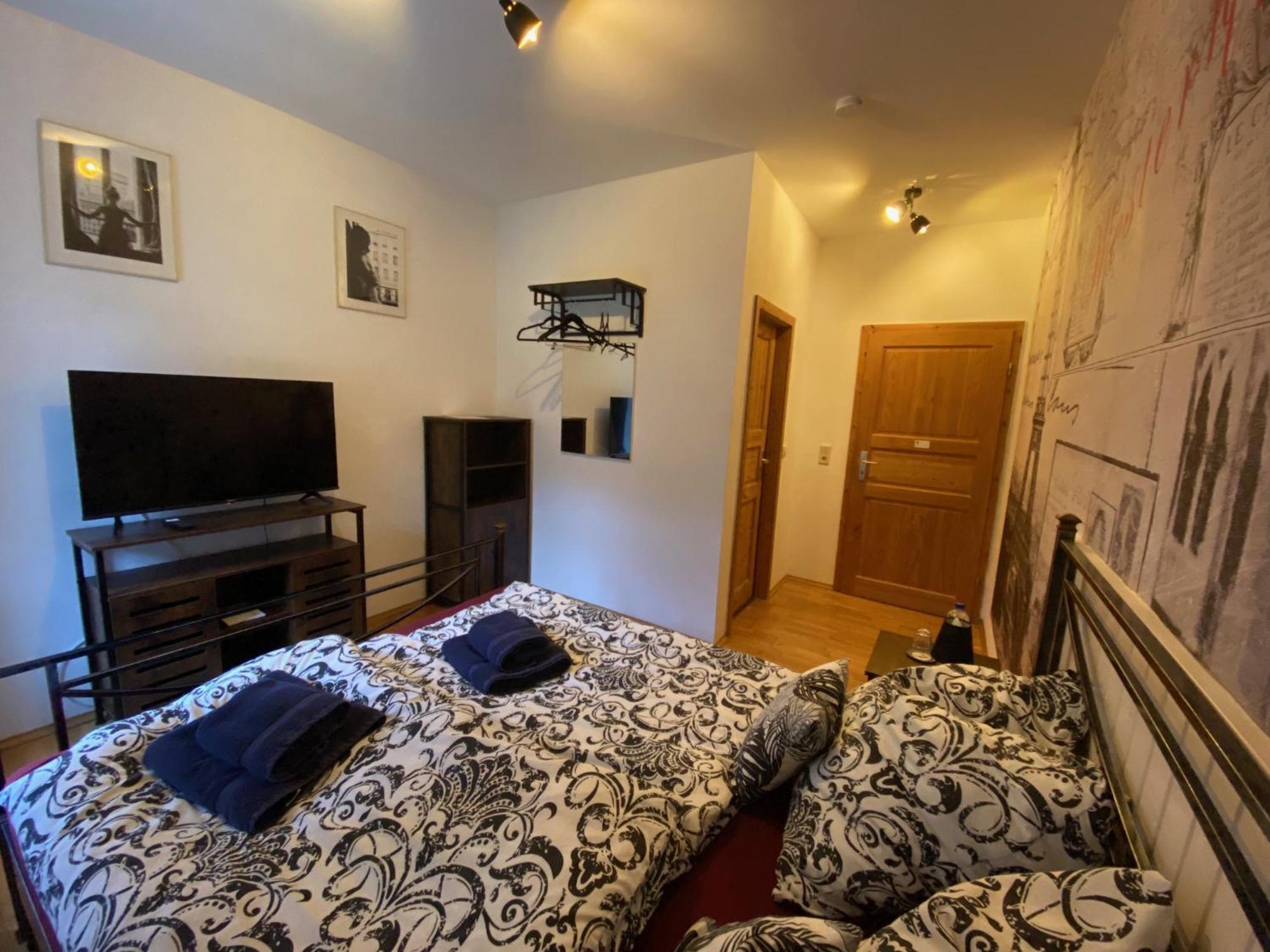 Bed and Breakfast Felsenmuehle Neuleiningen Екстер'єр фото
