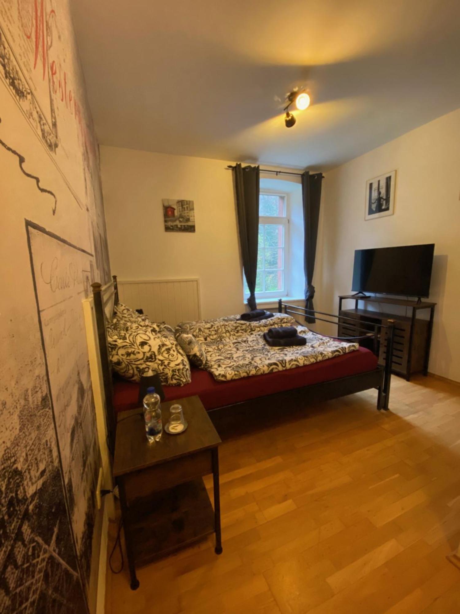 Bed and Breakfast Felsenmuehle Neuleiningen Екстер'єр фото
