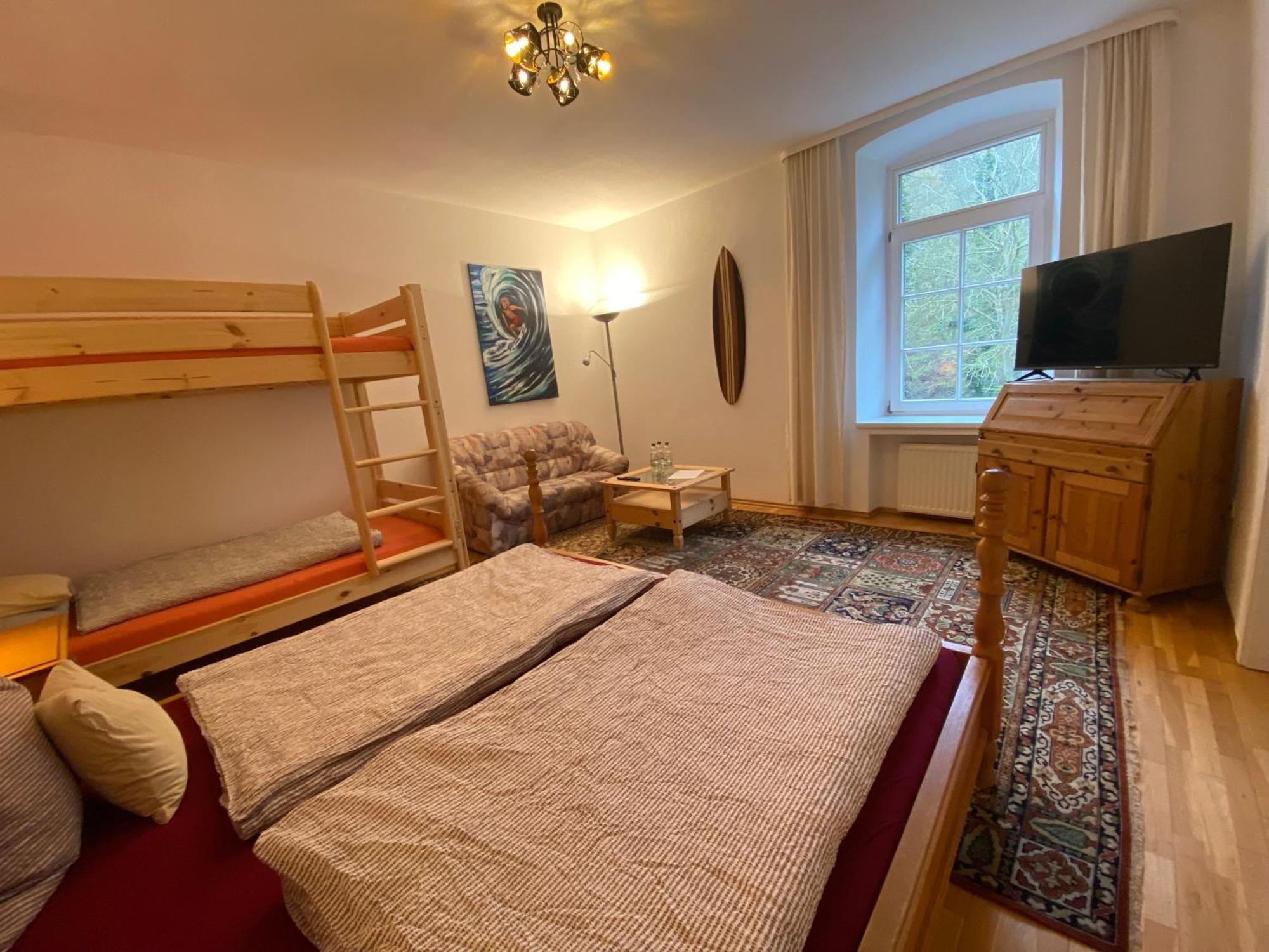 Bed and Breakfast Felsenmuehle Neuleiningen Екстер'єр фото