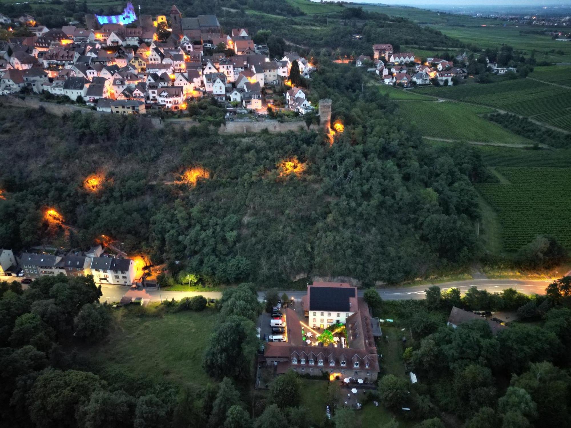 Bed and Breakfast Felsenmuehle Neuleiningen Екстер'єр фото